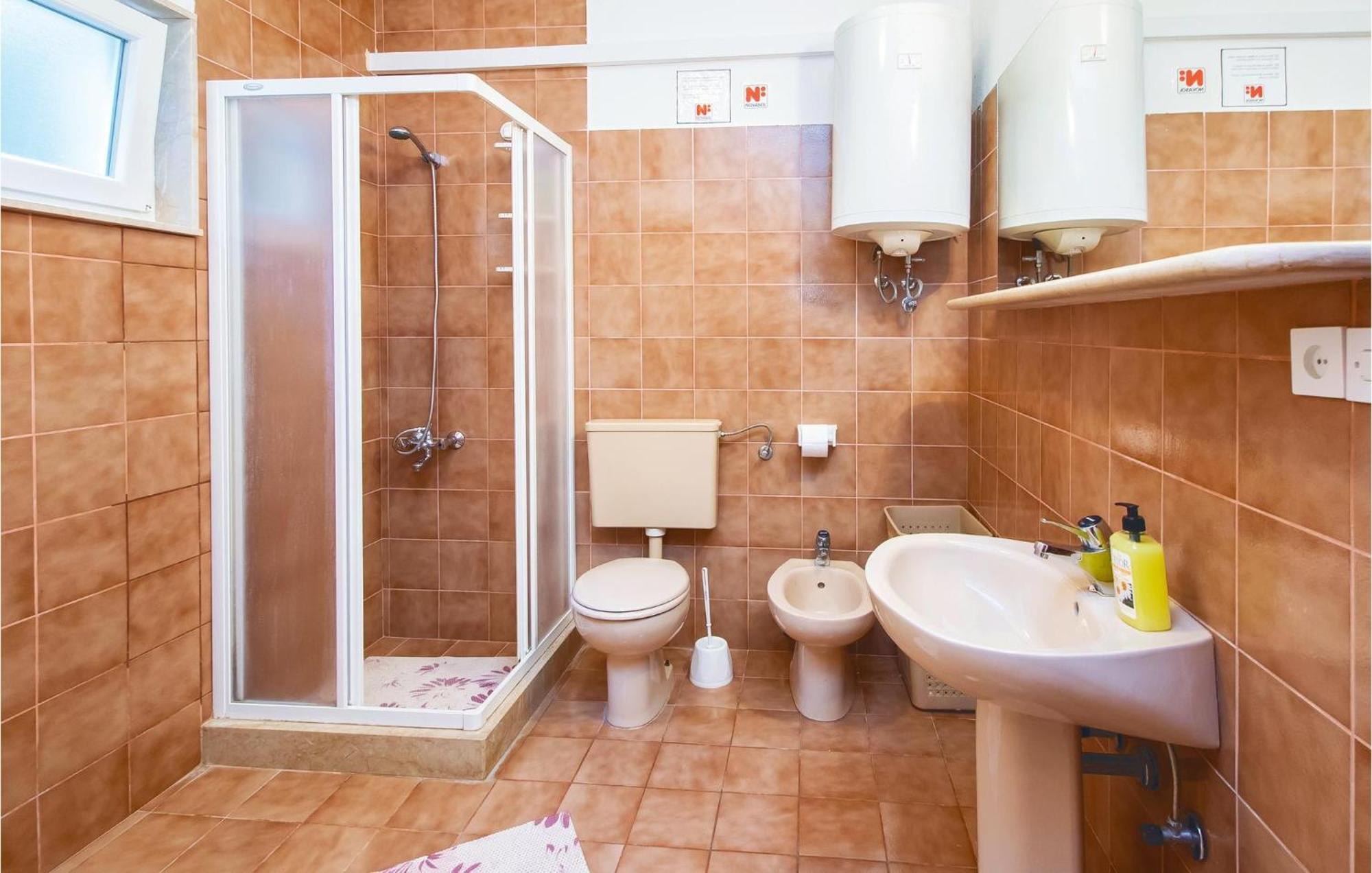 Beautiful Home In Pucisca With Wifi Exterior photo